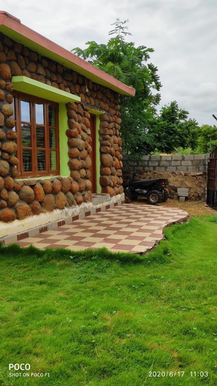 Vara Farms Mulhalli Exterior foto